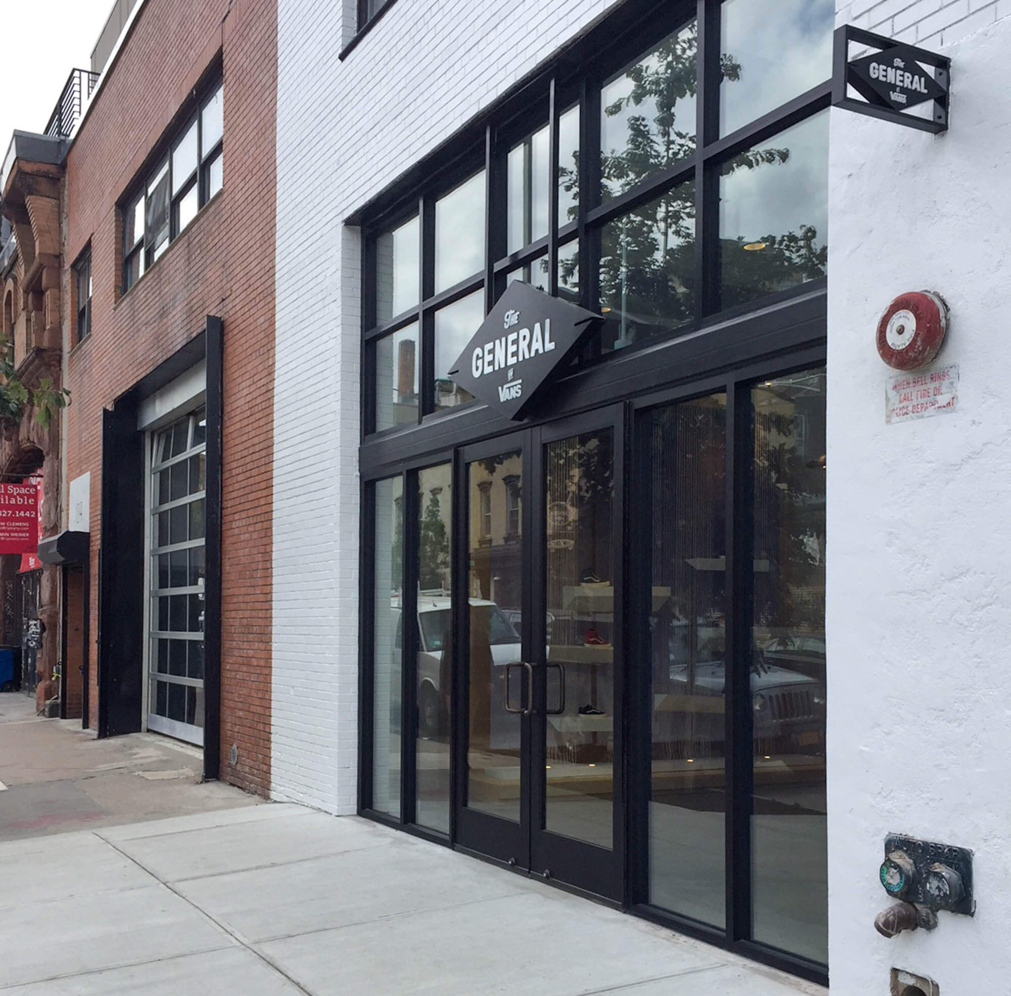 Vans Store NYC: Vans Opens on North 6th 