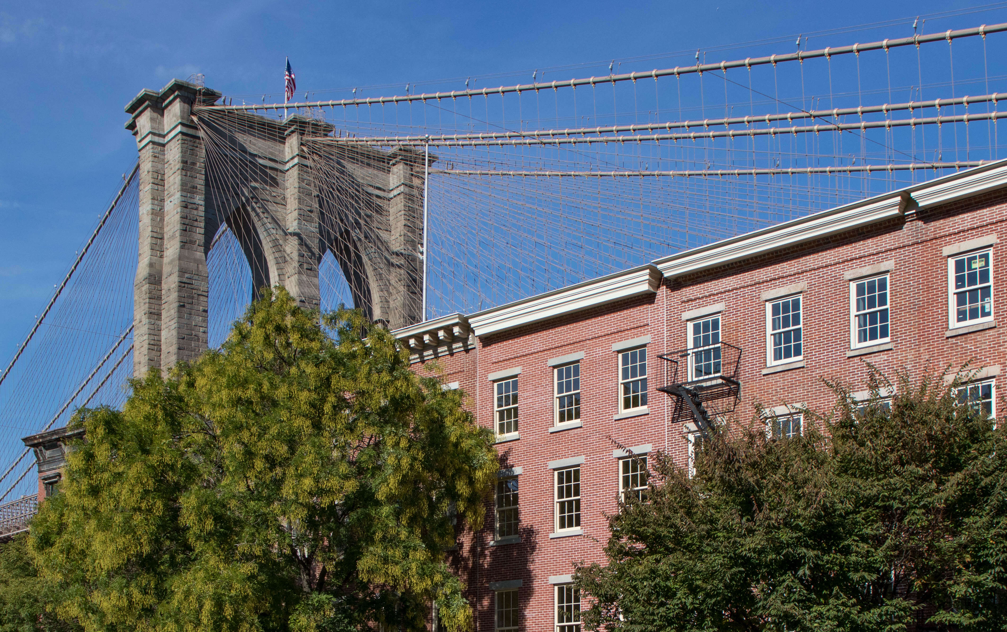 brooklyn bridge view dumbo