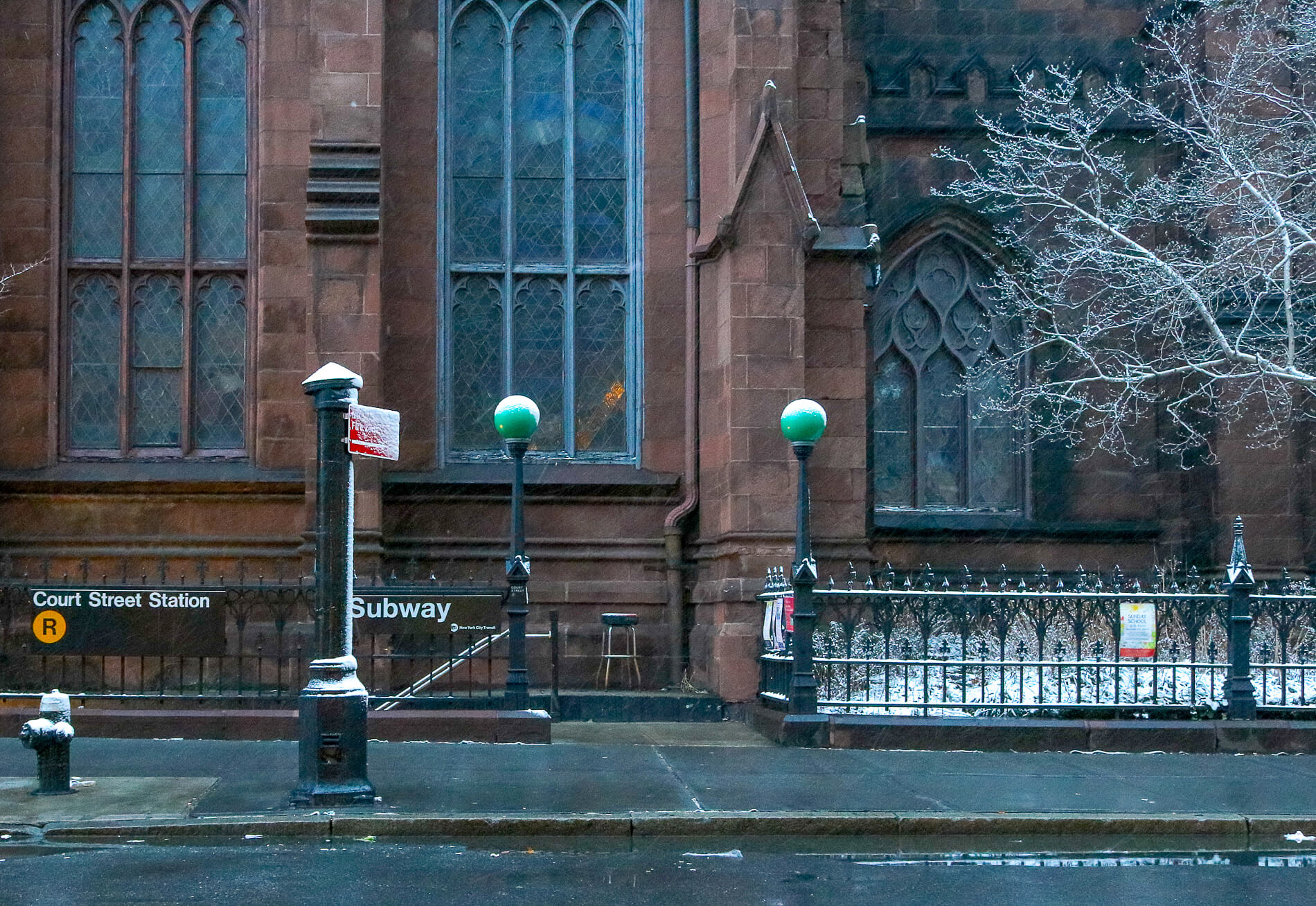 brooklyn heights subway snow