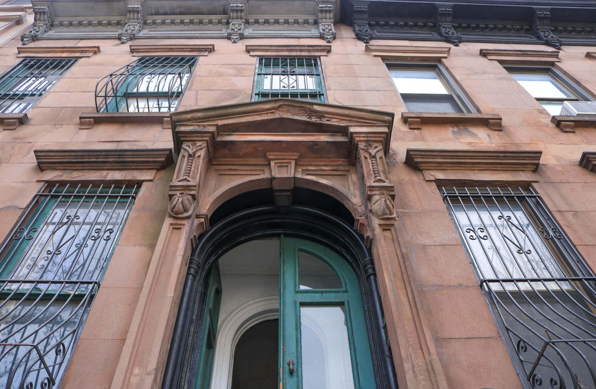 vestibule entry pros cons