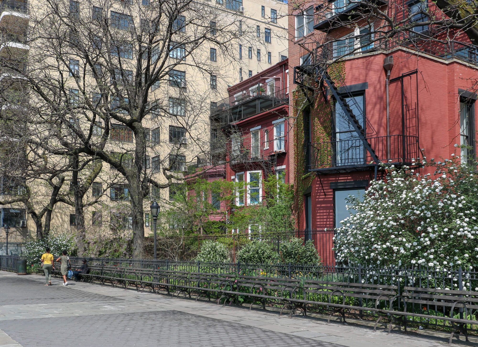 brooklyn heights promenade spring