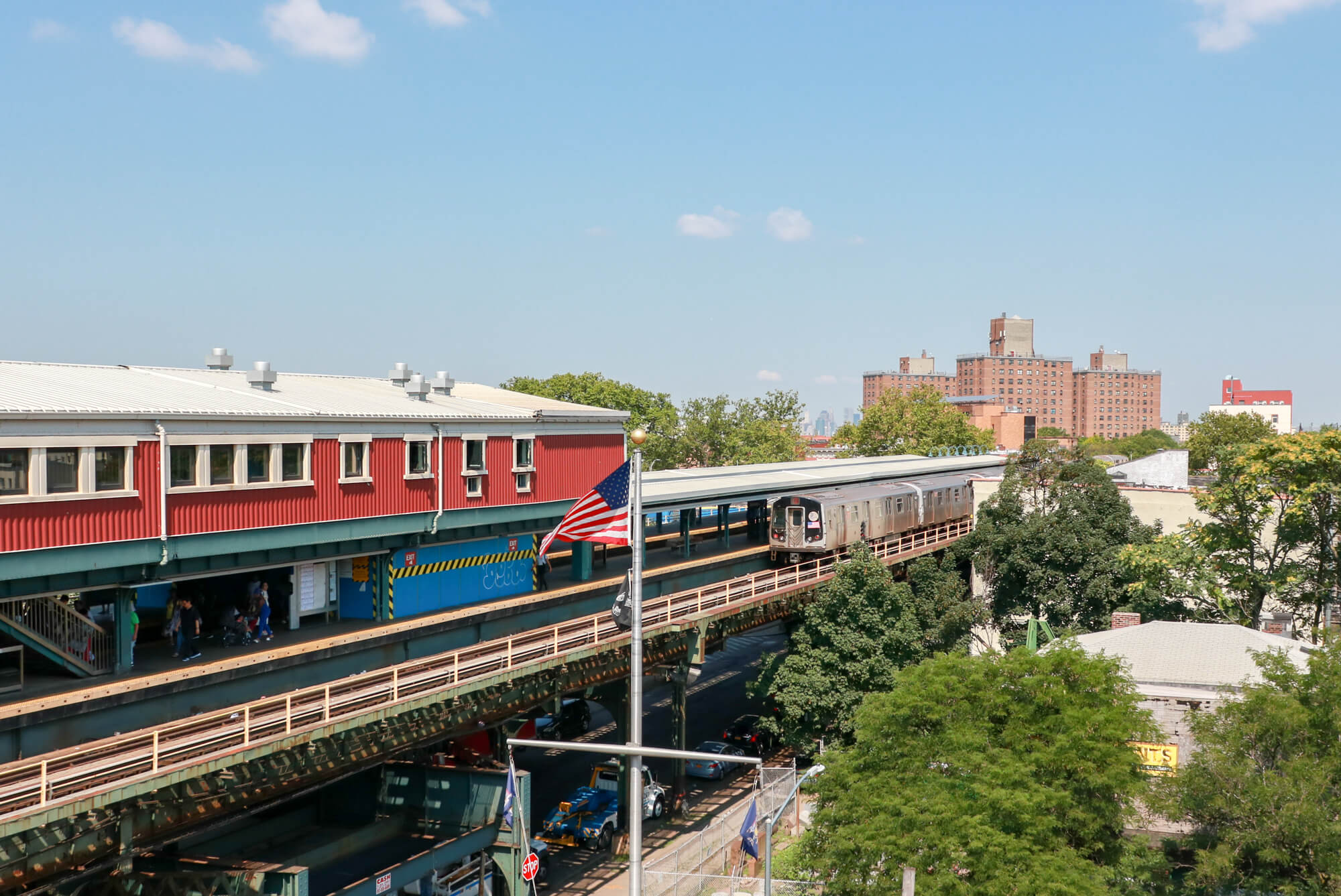 broadway junction links