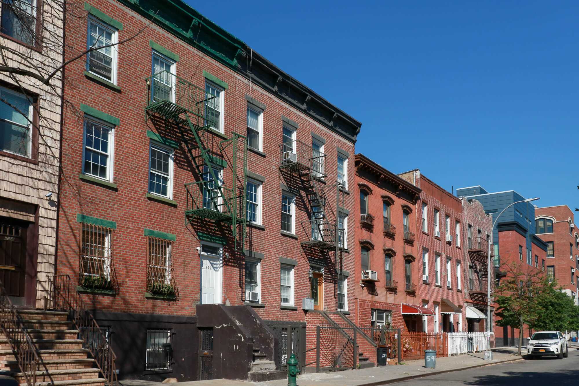 williamsburg street scene
