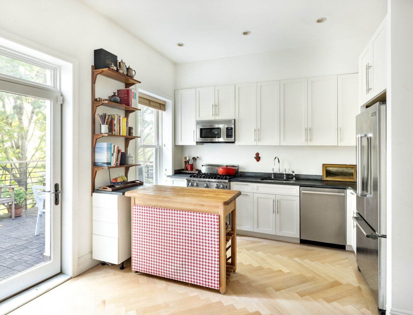 brooklyn-apartments-for-sale-fort-greene-256-cumberland-street-kitchen