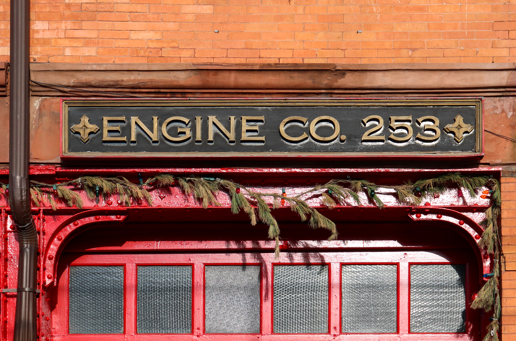 engine 253