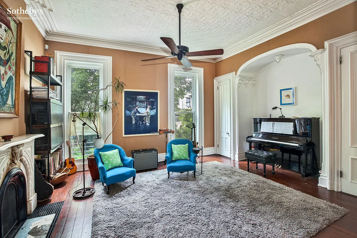 parlor