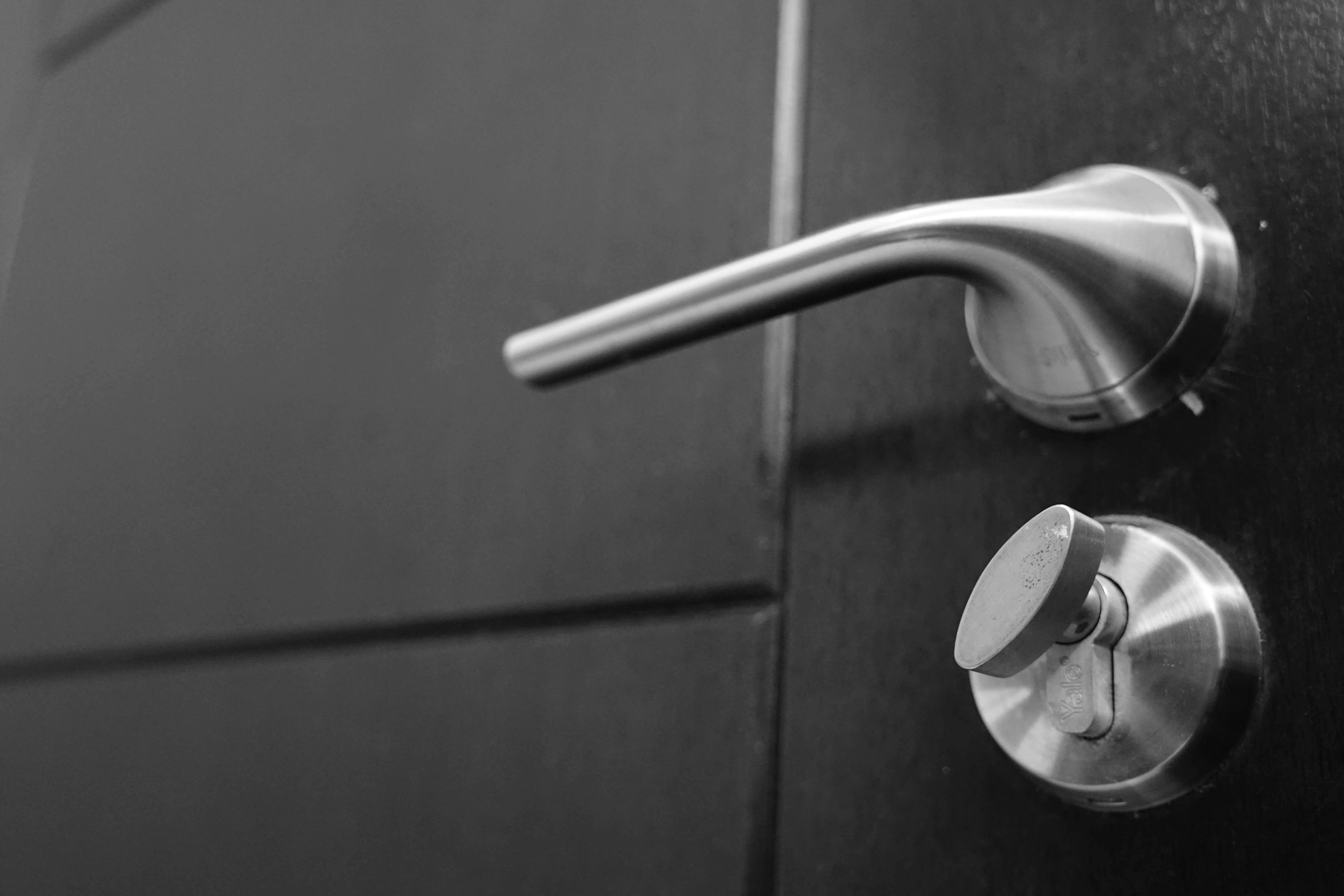 apartment door width code