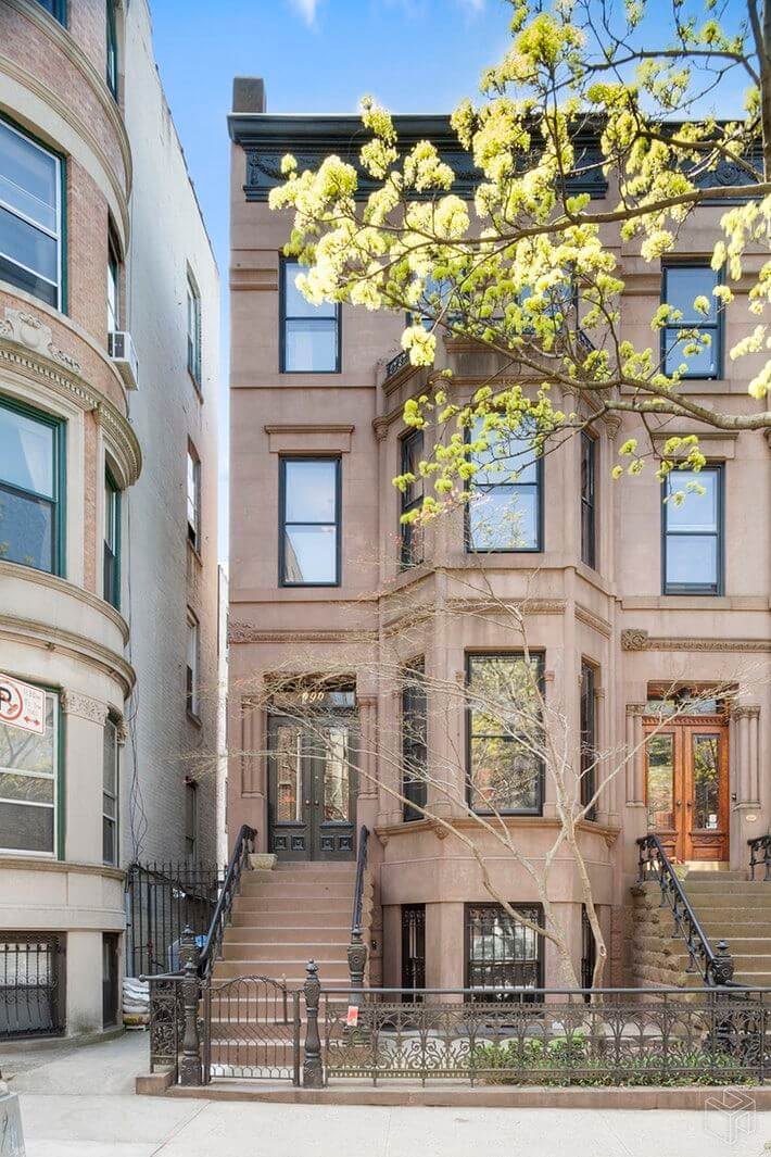 696 10th street