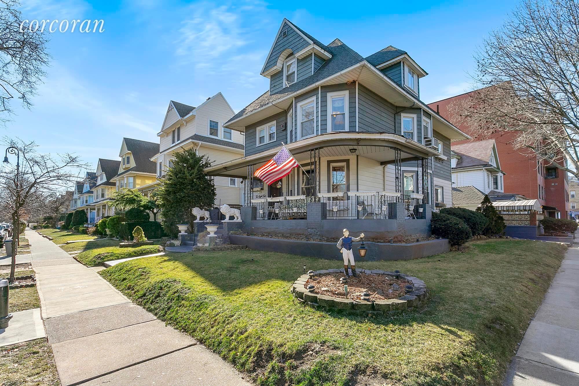 284 stratford