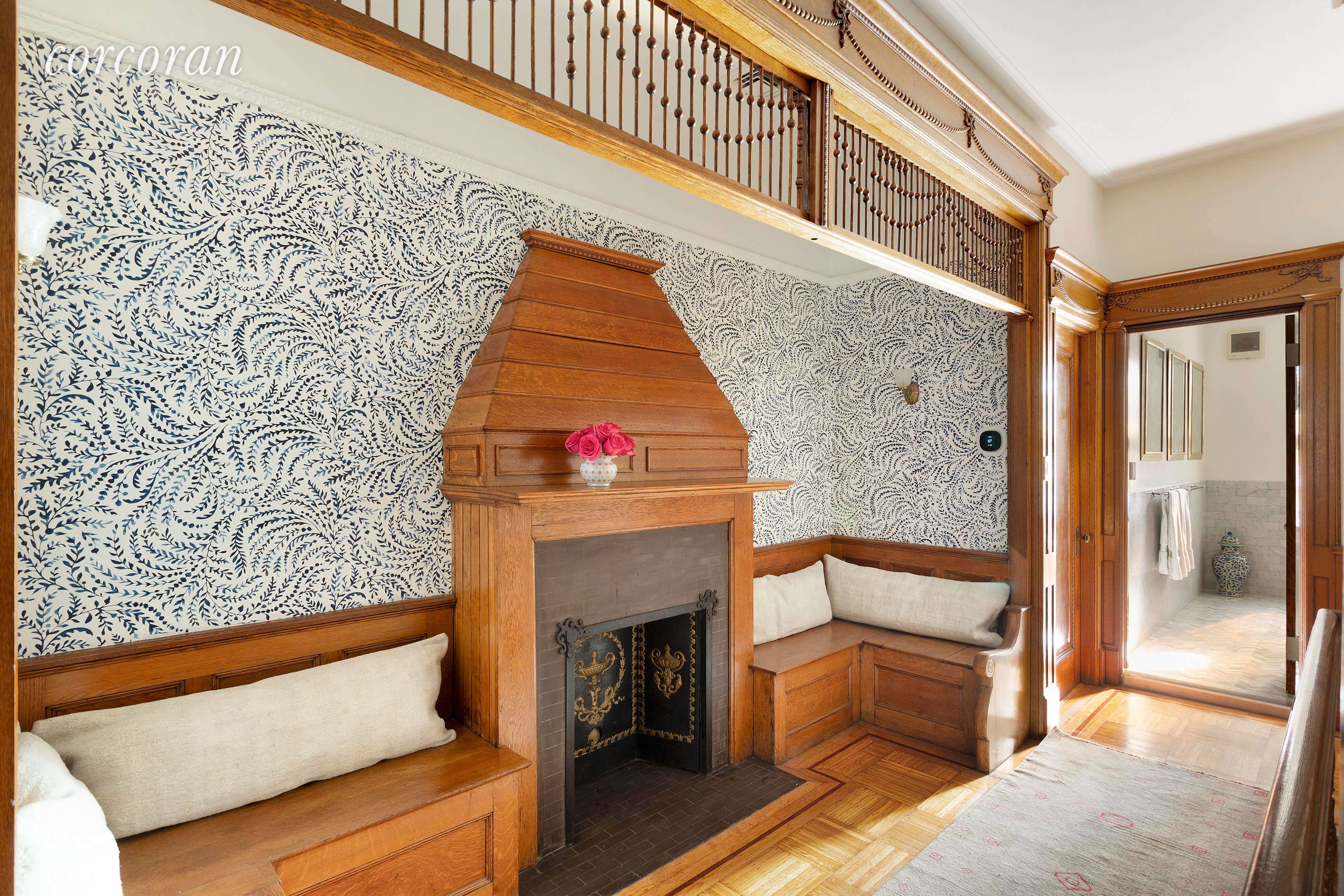 Grand Park Slope Artistic Home With Inglenook