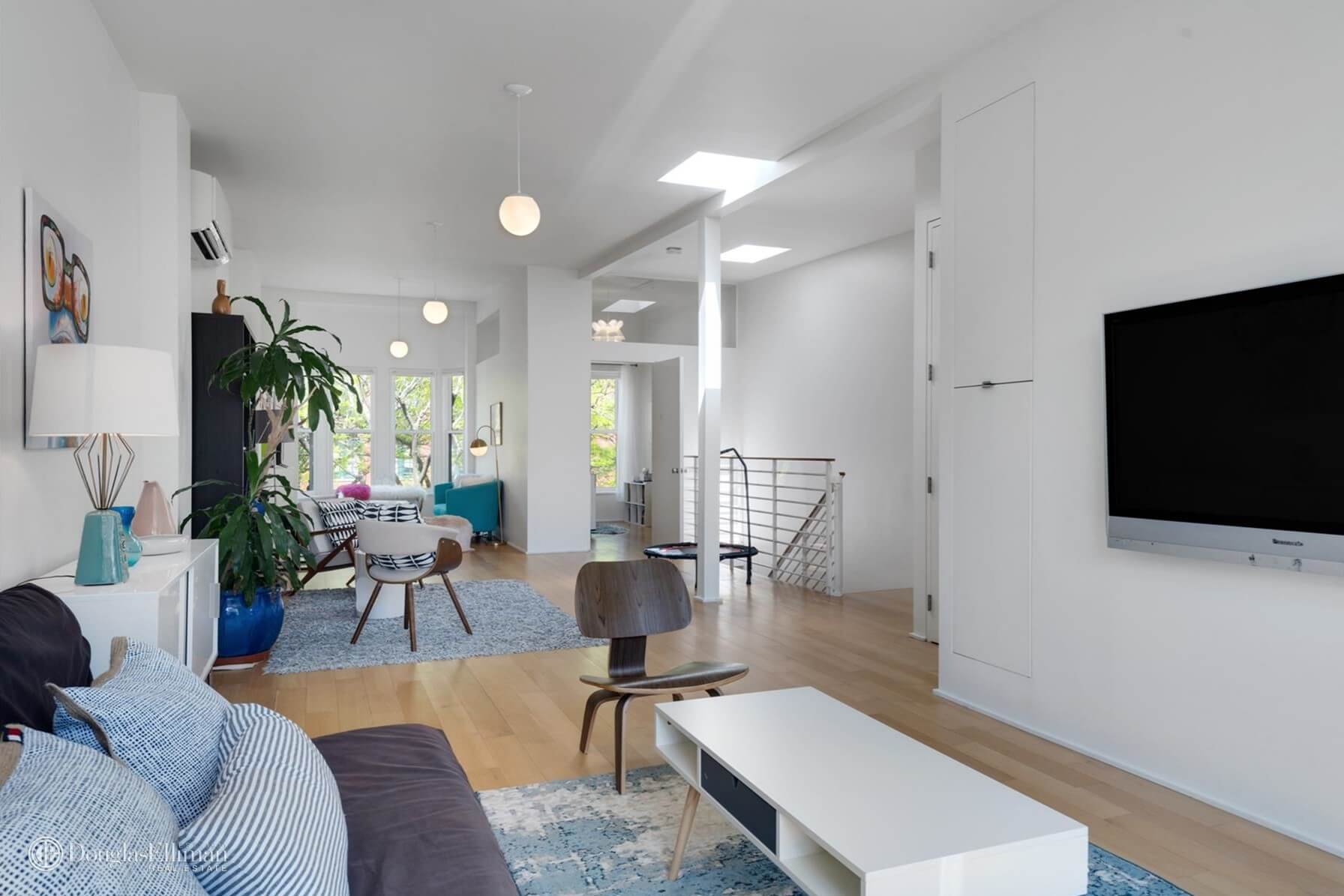 Brooklyn townhouse for sale in Park Slope at 328 5th Street