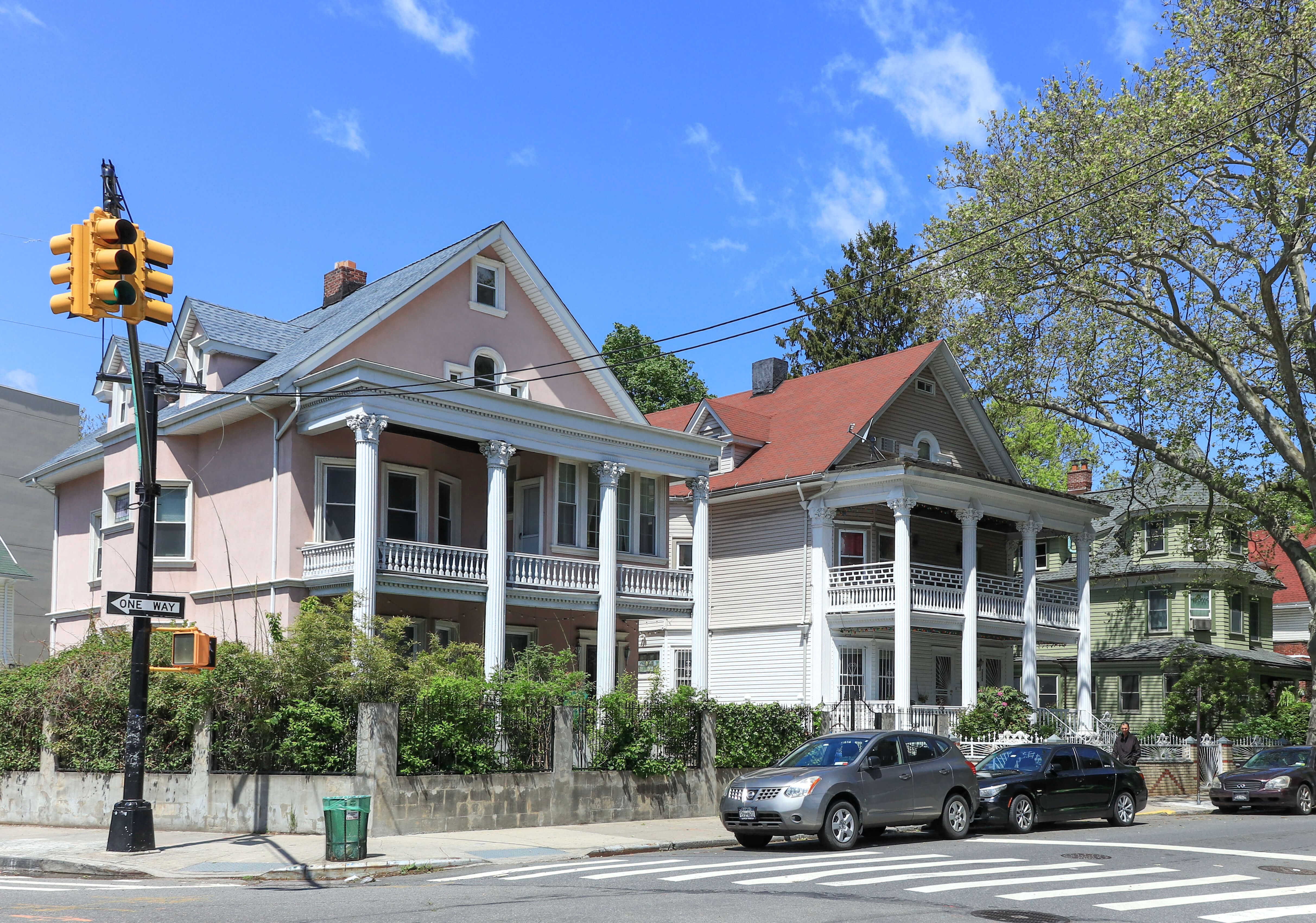 beverley square west