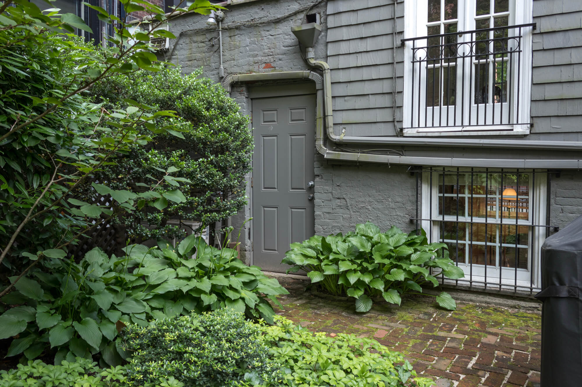 13 pineapple street