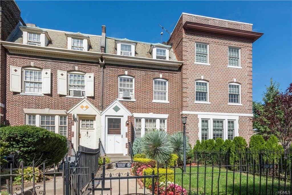 Colonial Revival In Prospect Lefferts Gardens With Fireplace
