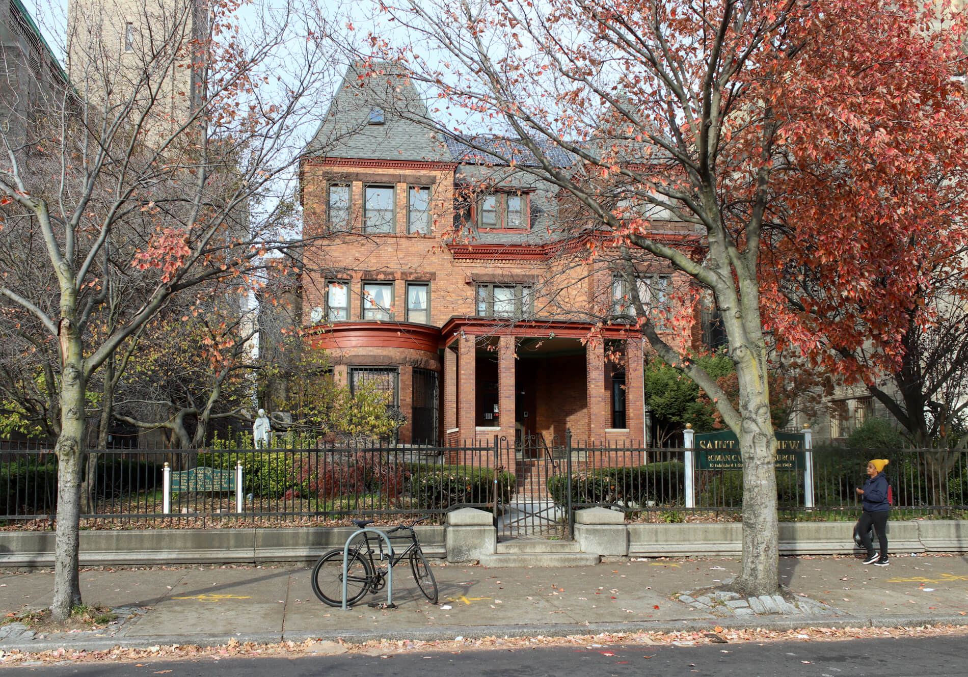 eastern parkway crown heights