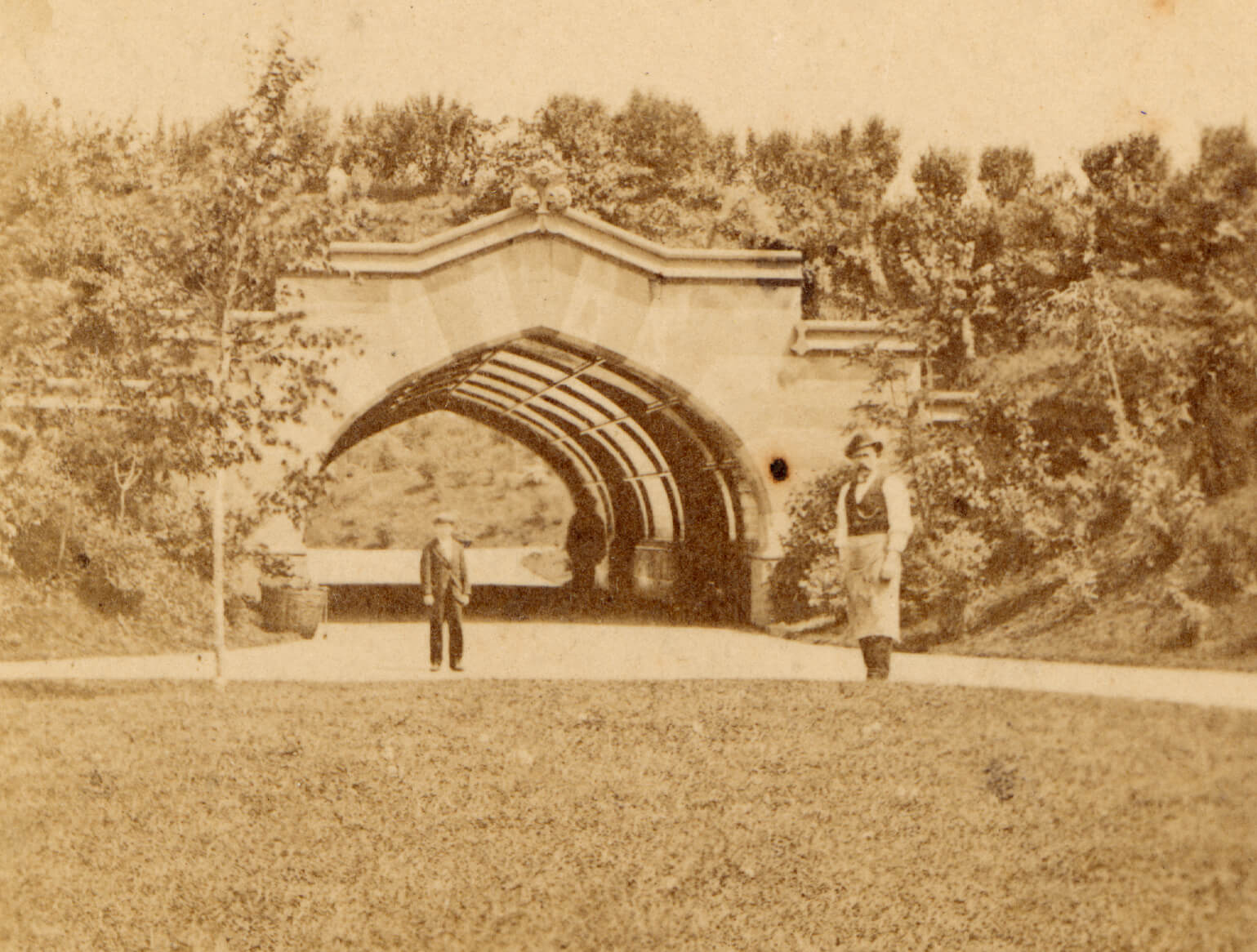 endale arch prospect park