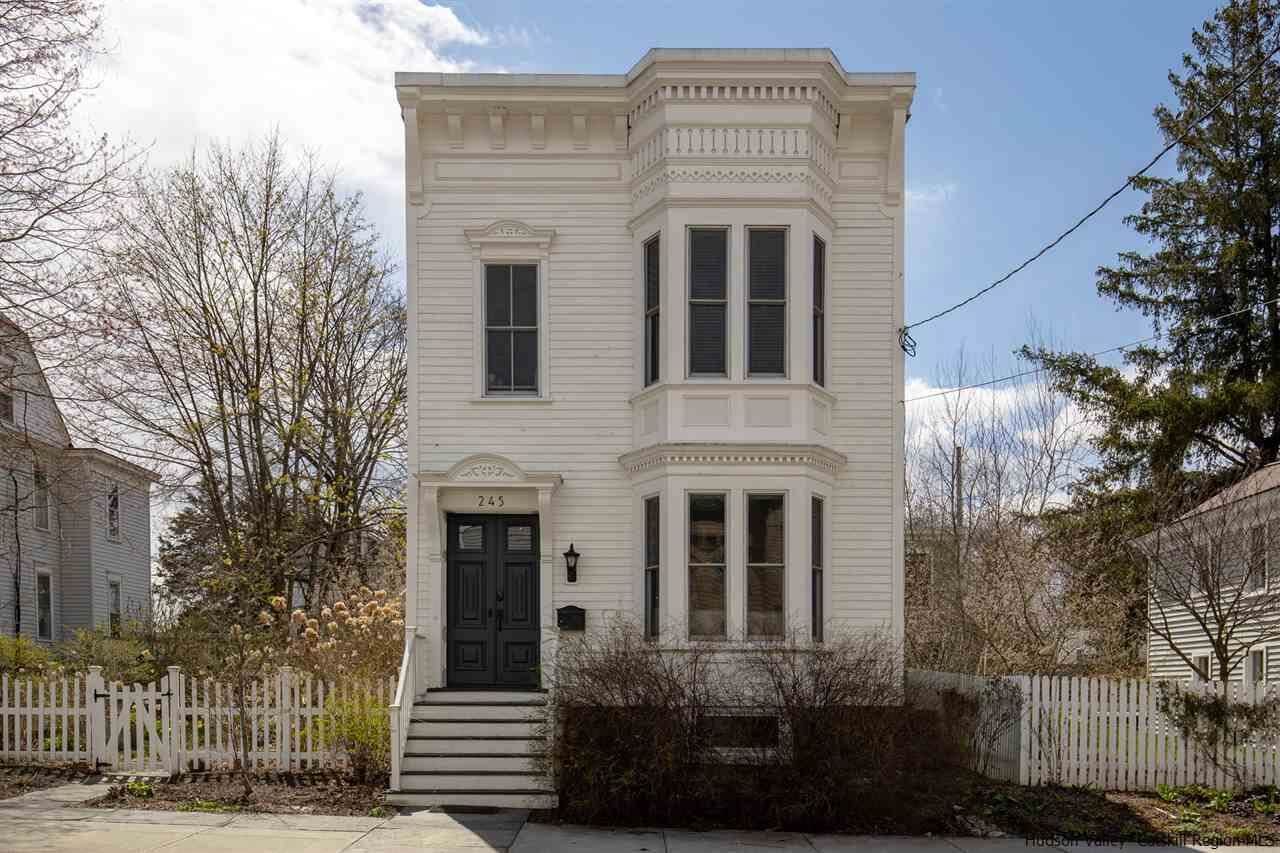 italianate house