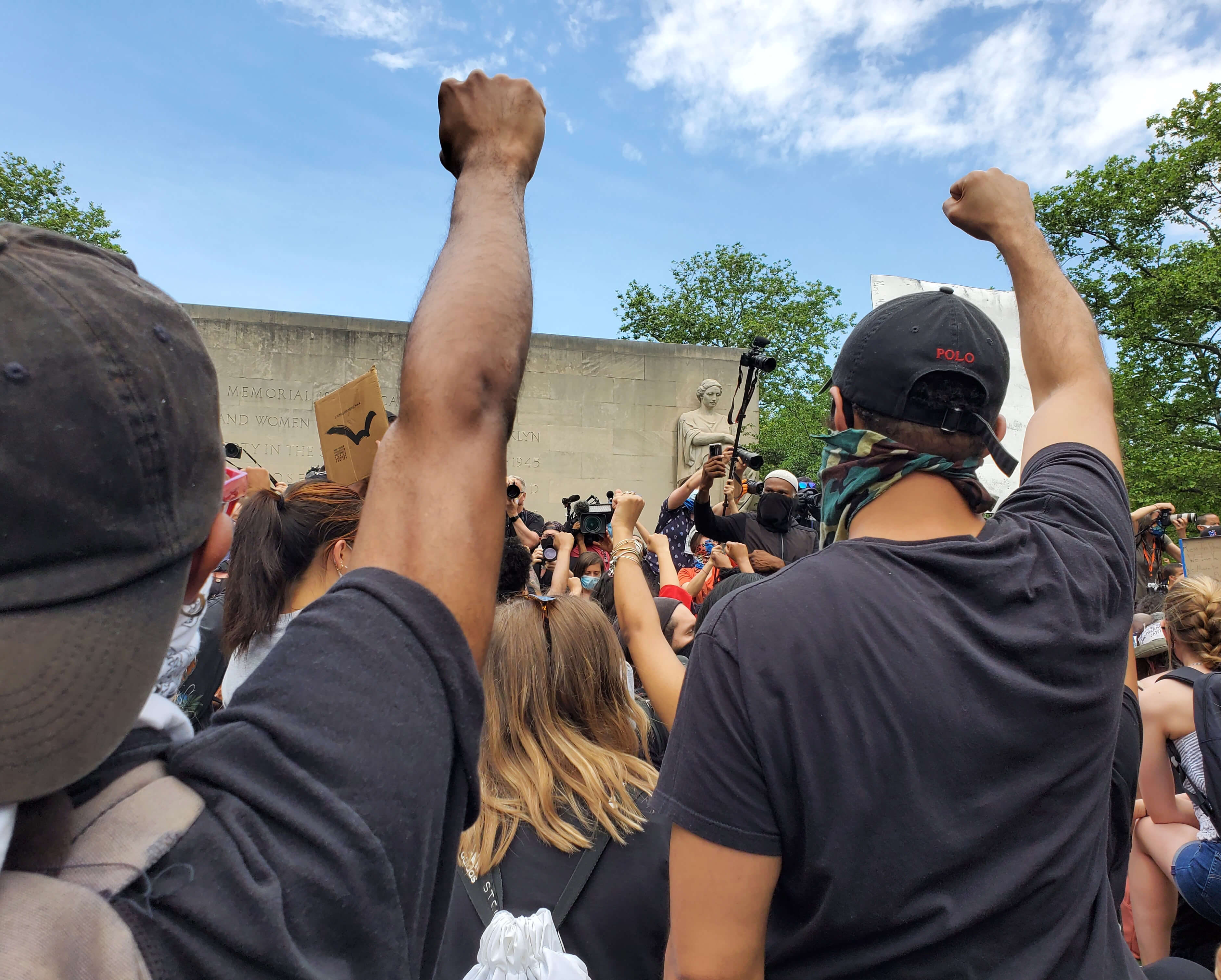 george floyd memorial black lives matter