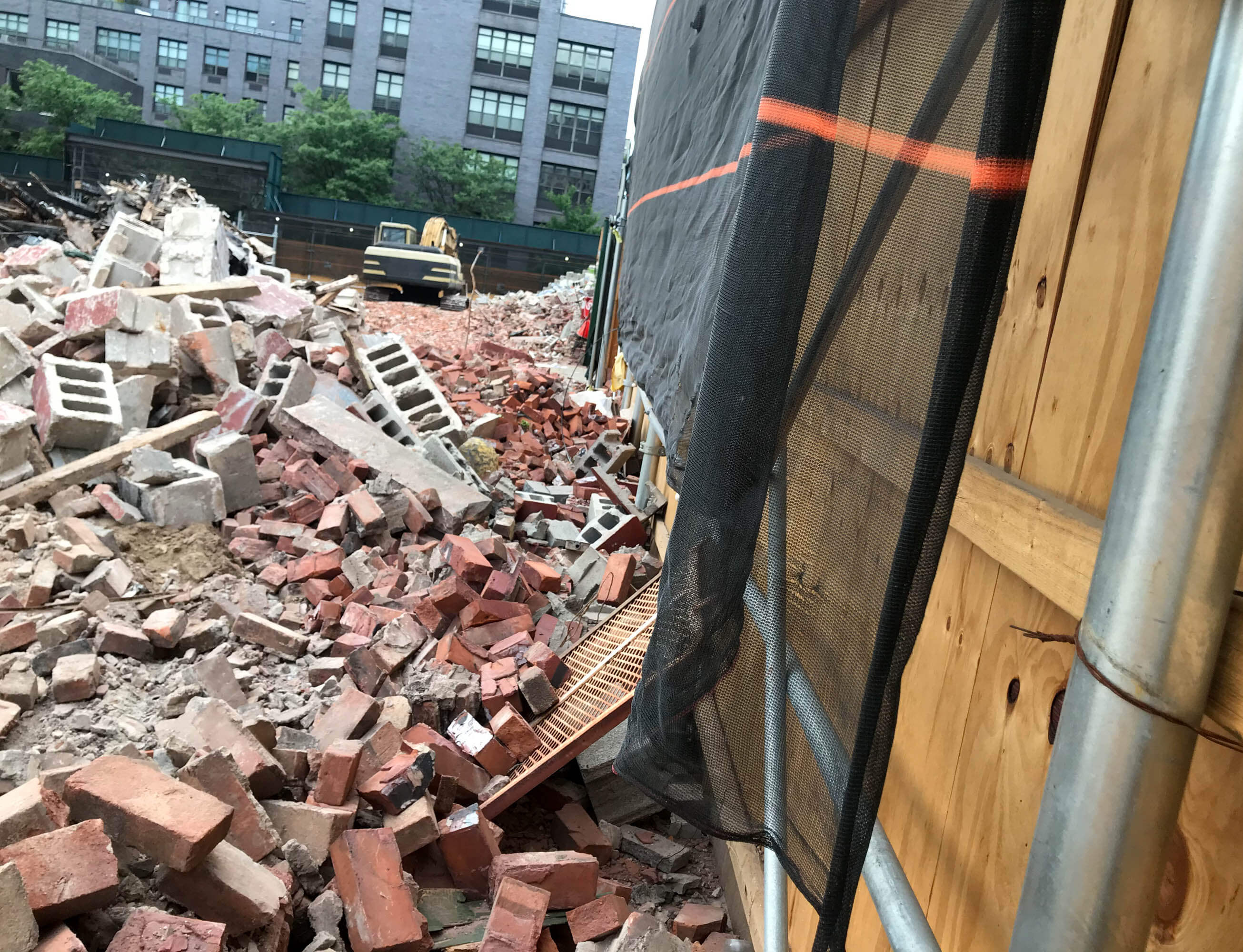 demolition at 296 wythe