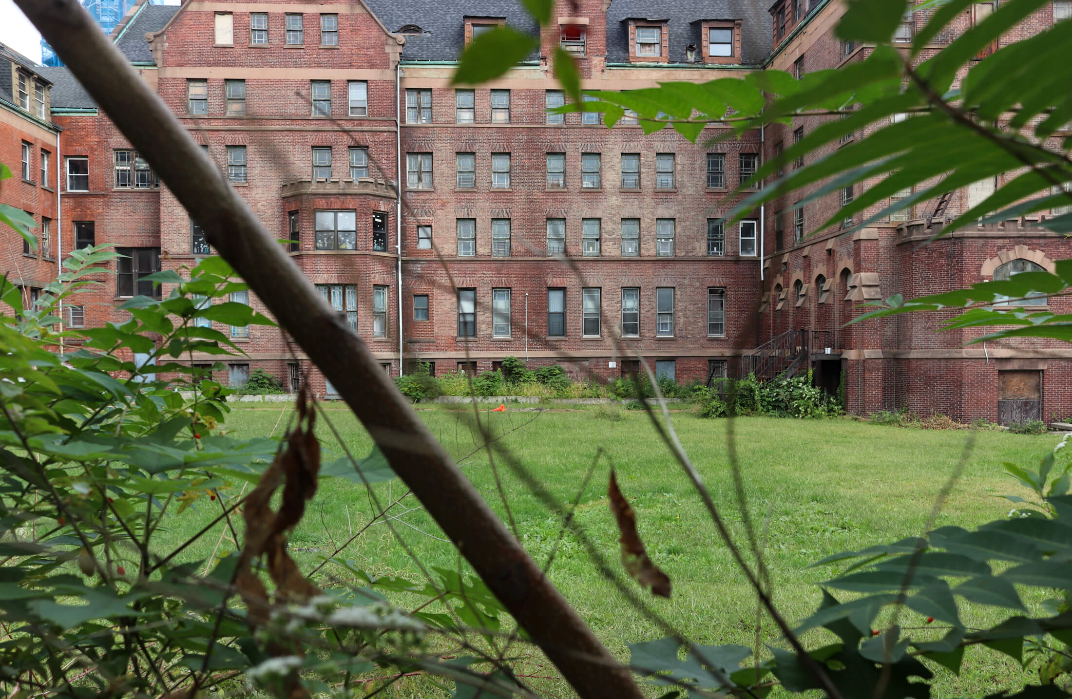 hebron school crown heights