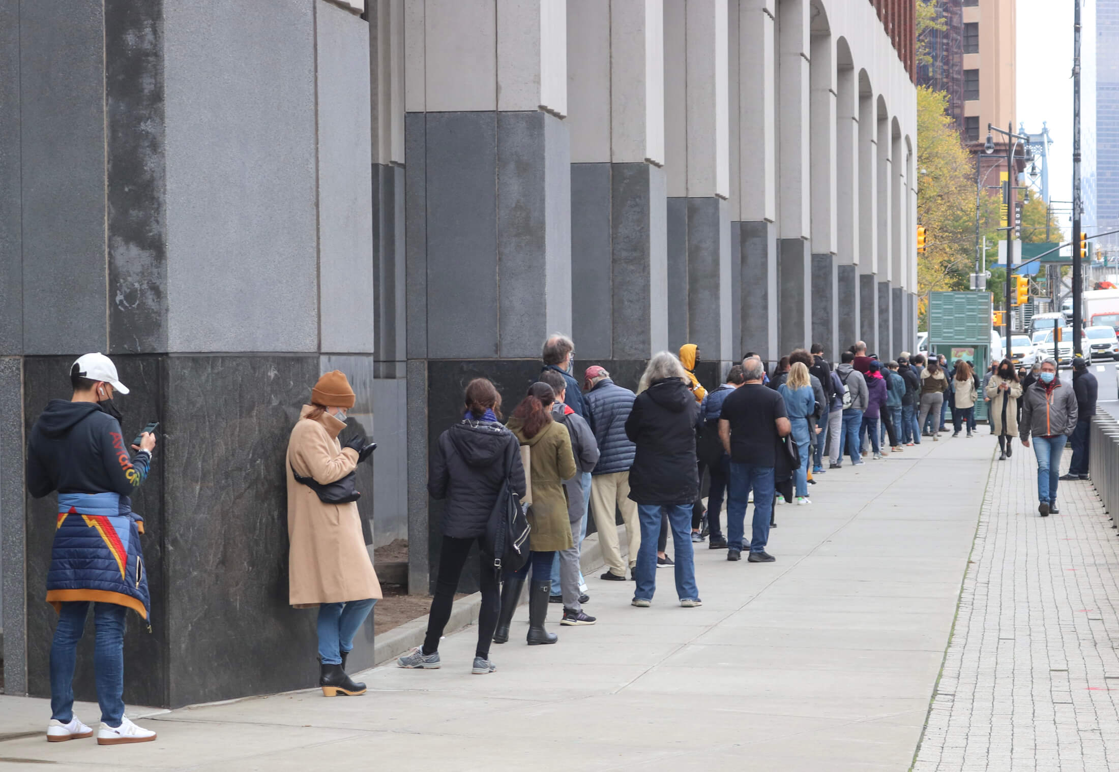 early election voting lines in brooklyn
