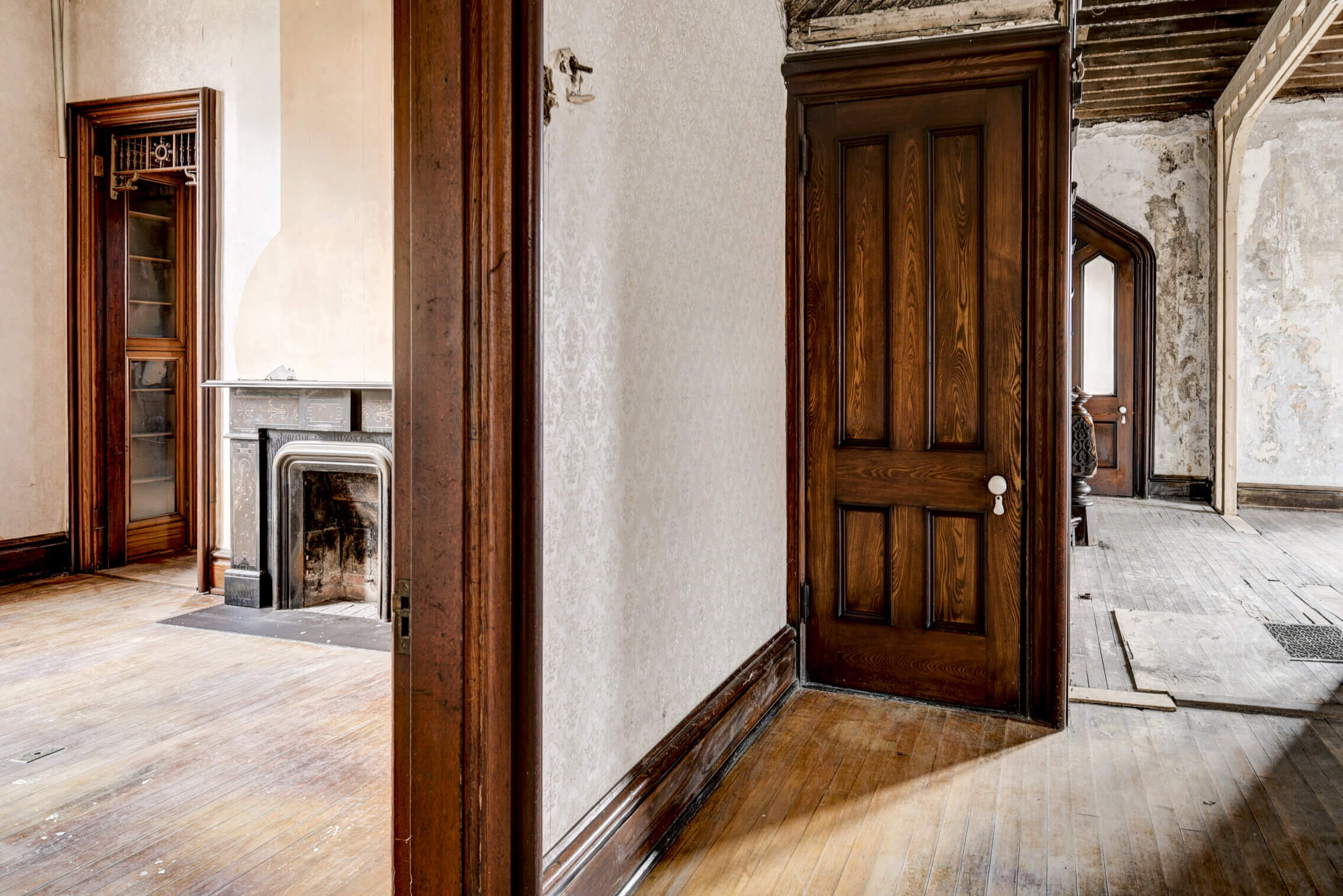 auburn castle interior