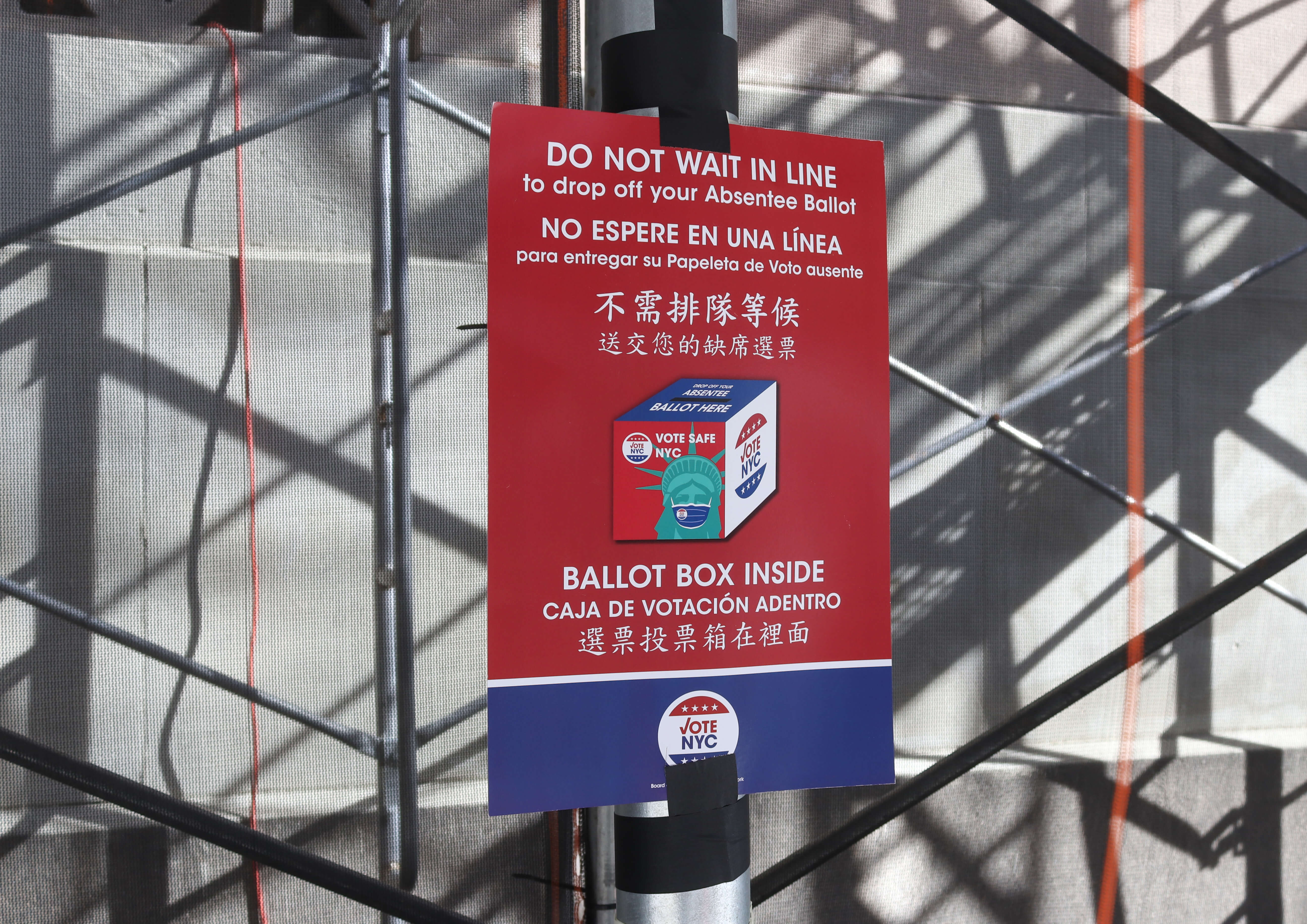 clinton hill voting signage