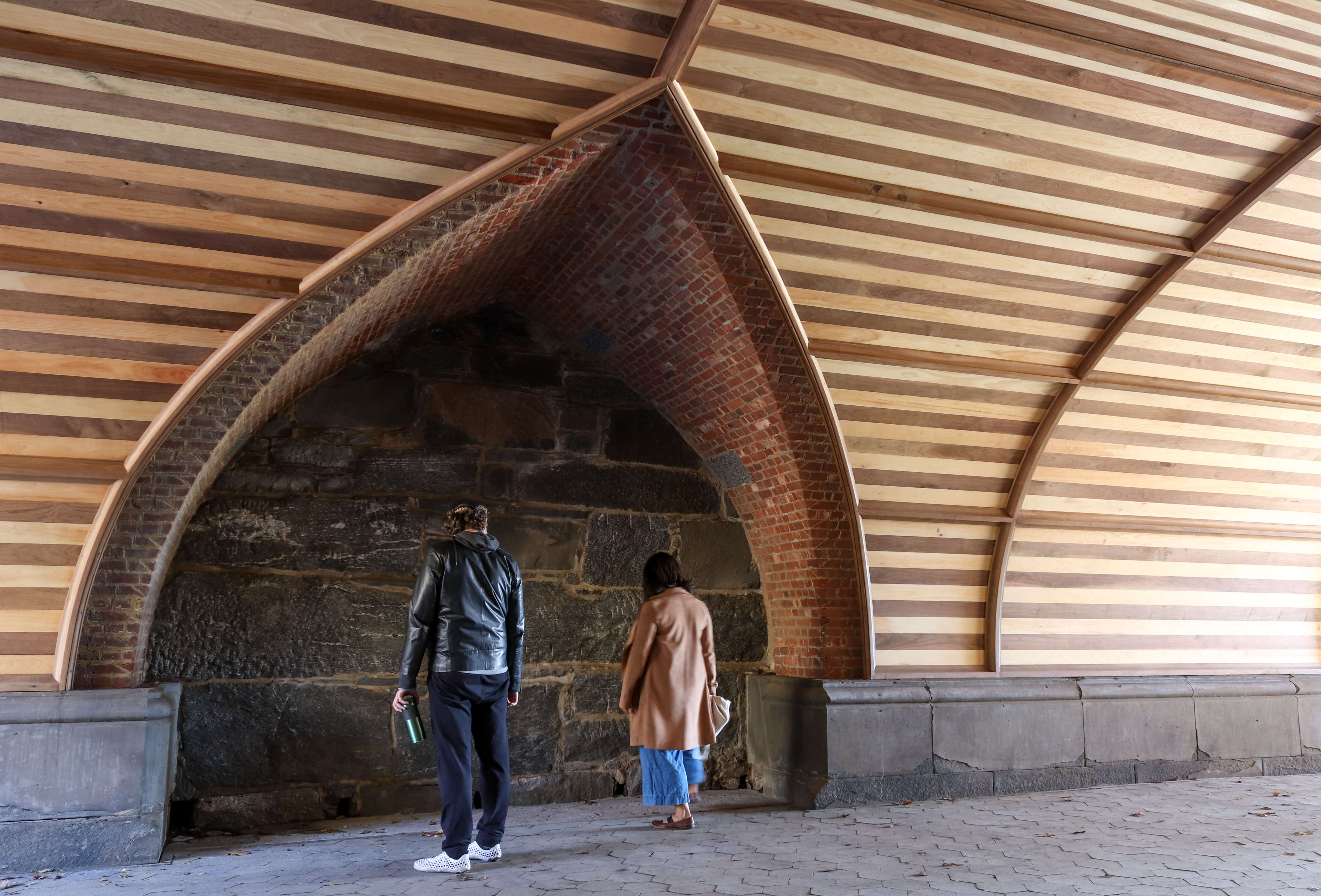 endale arch interior