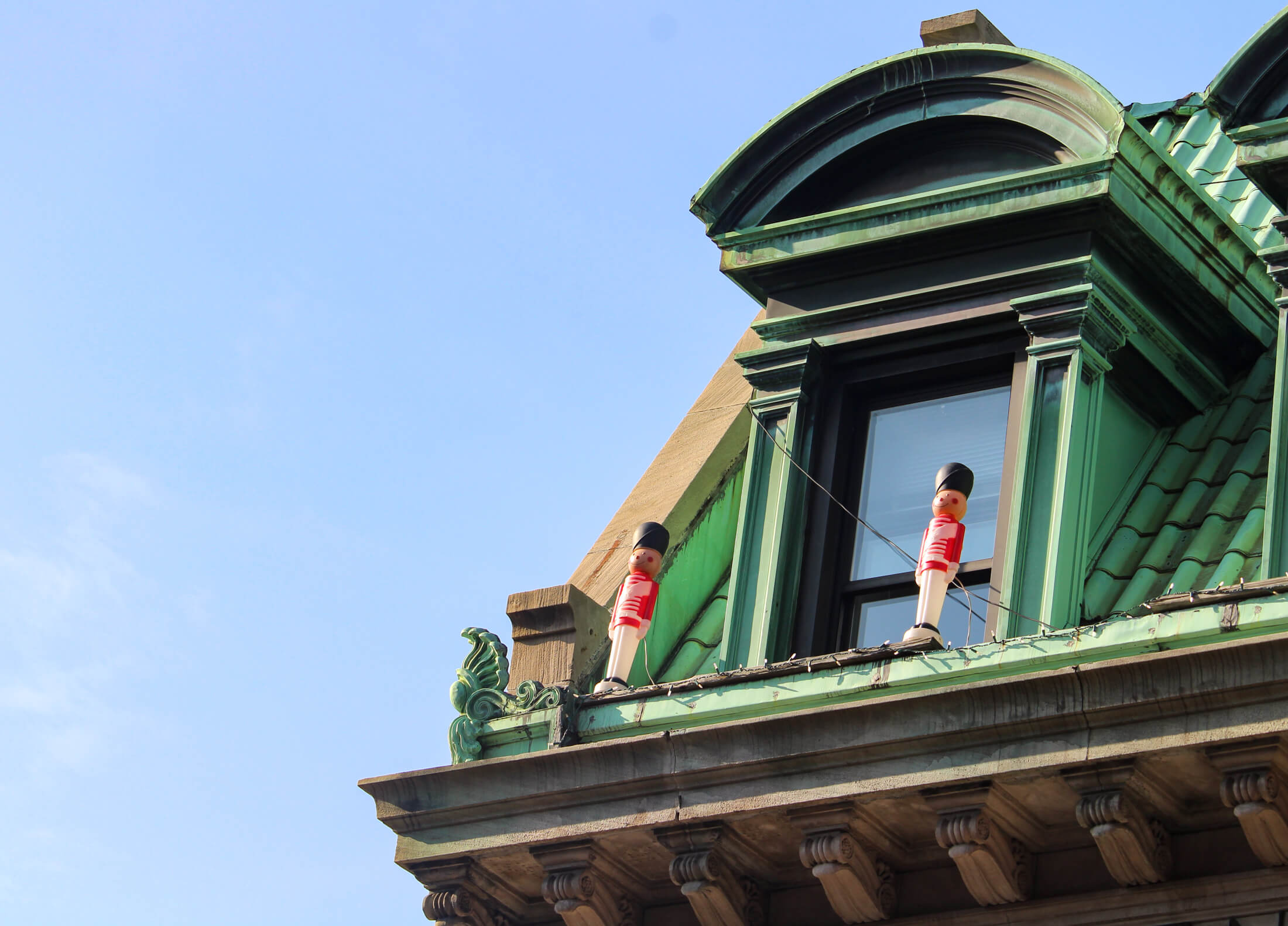 brooklyn heights dormer holiday decor