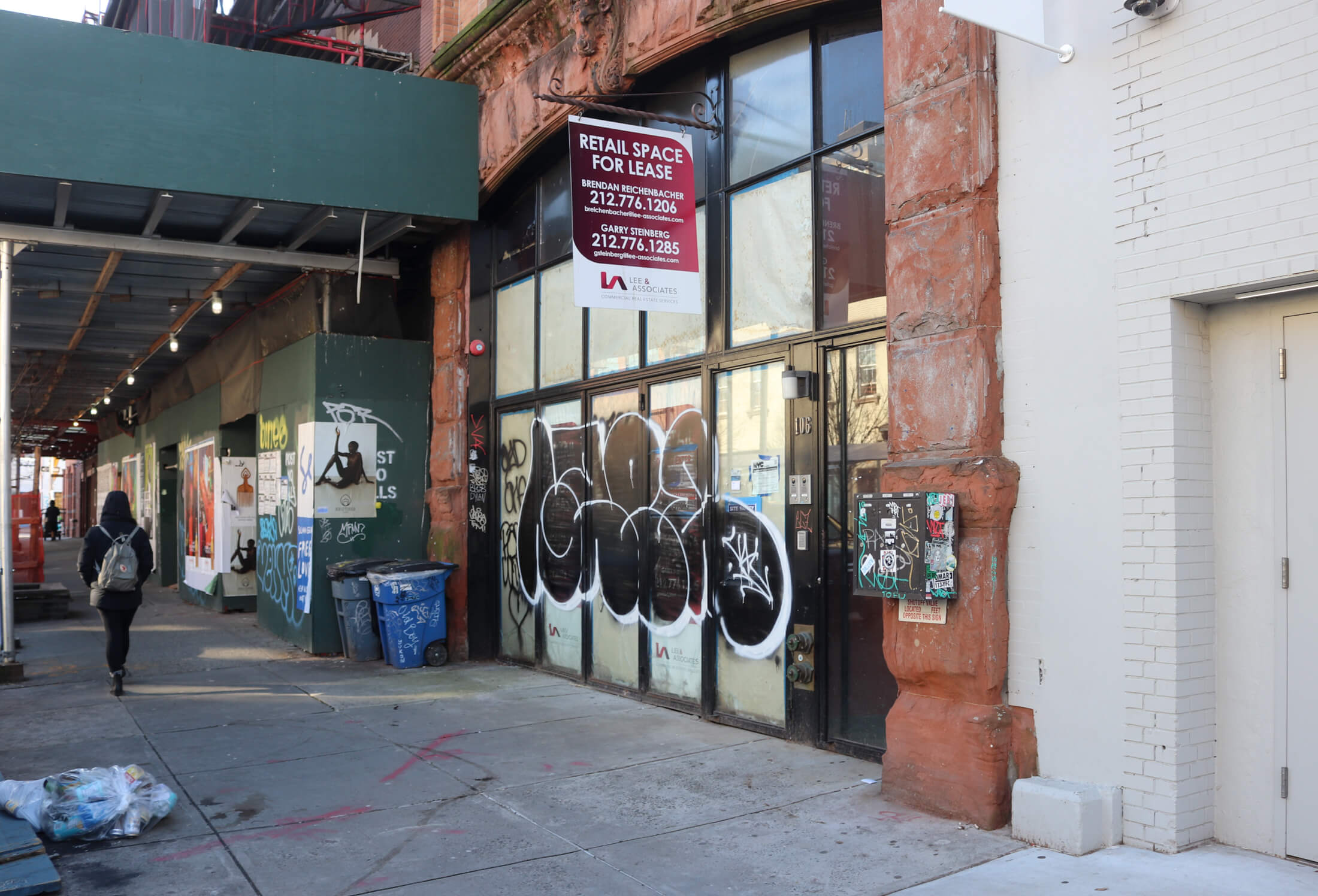 empty storefront williamsburg north 6th street