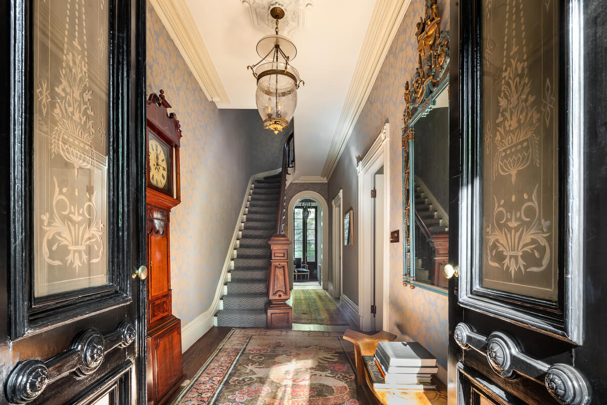 interior of 19 cranberry street in brooklyn heights