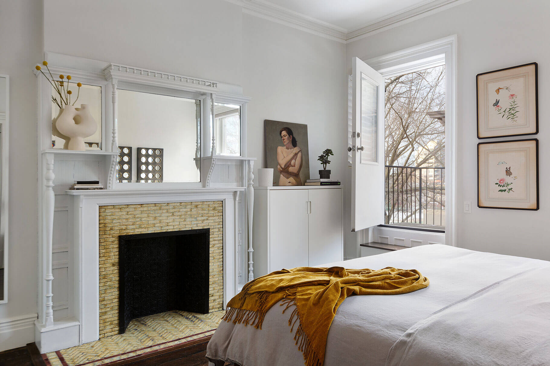 interior of 338 clinton avenue brooklyn