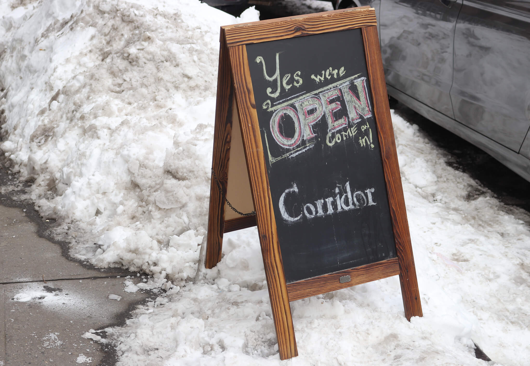 signage at 165 dekalb avenue