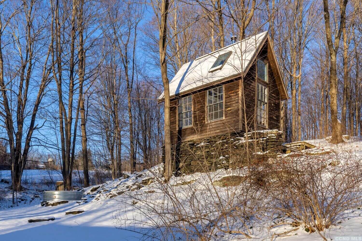 exterior of 42 tory hill in hillsdale ny