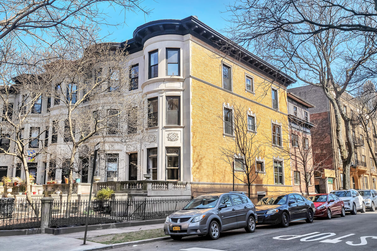 exterior of 53 st paul's place brooklyn