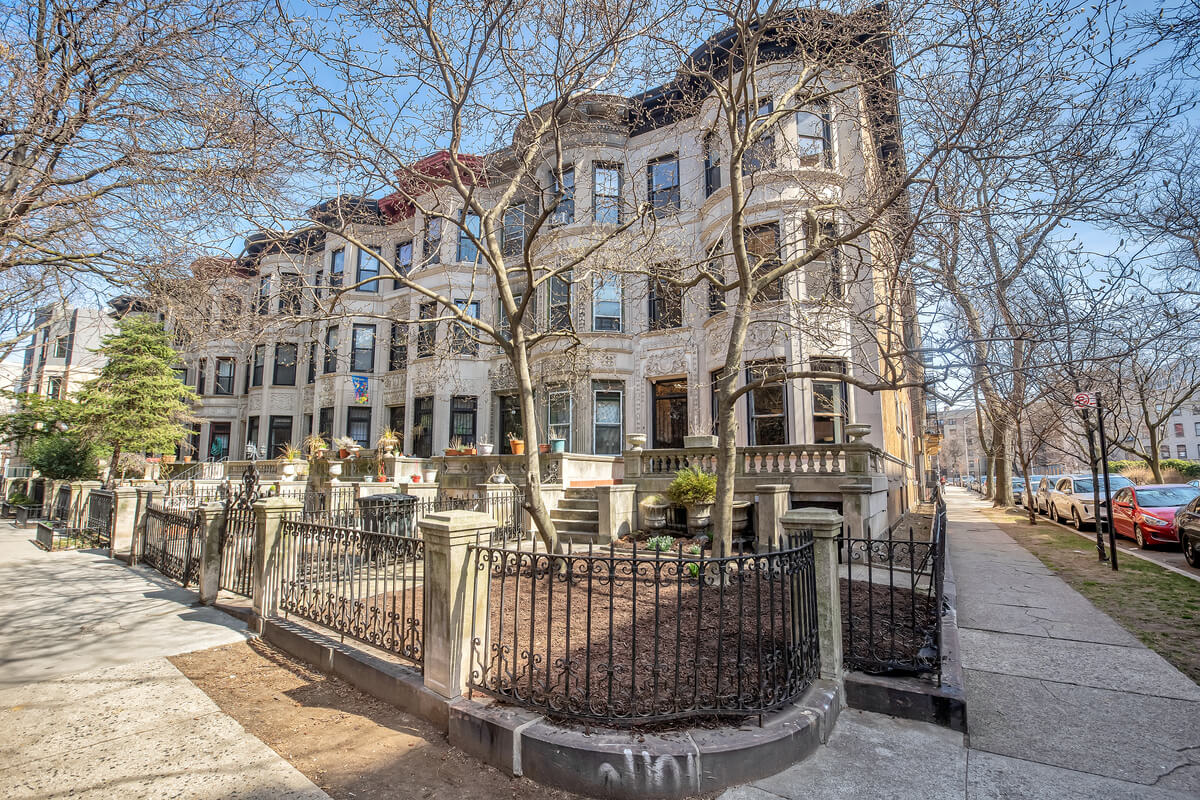 exterior of 53 st paul's place brooklyn