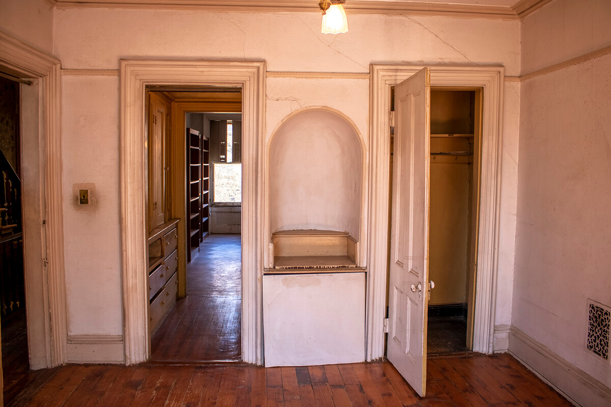 interior of 196 greene avenue clinton hill brooklyn