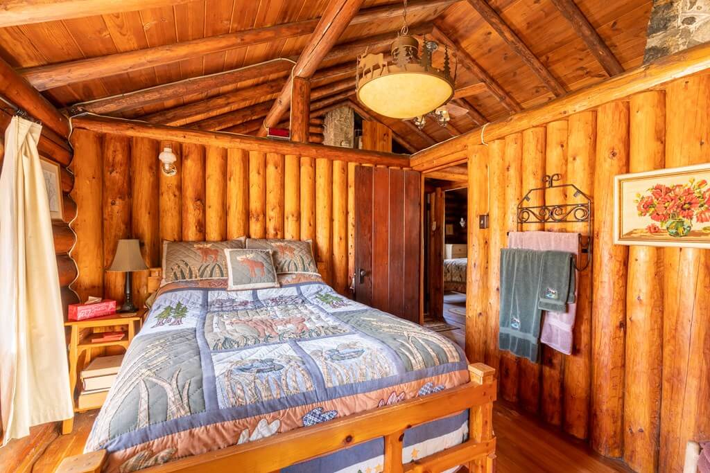interior of cabin on knottingham road in ray brook ny