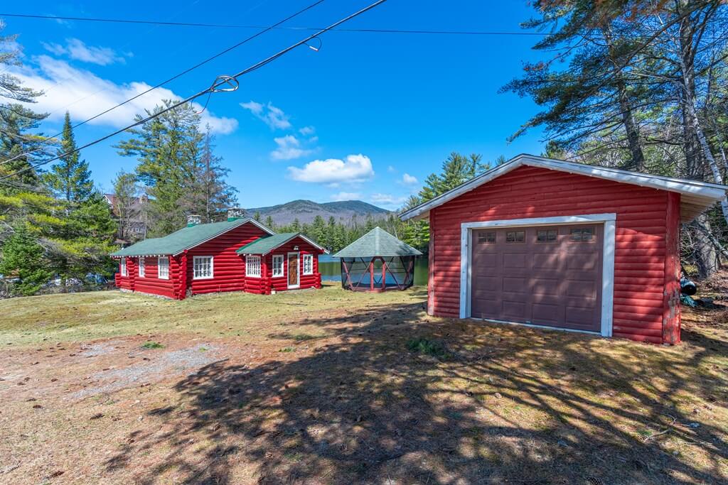 exterior of cabin on knottingham road in ray brook ny