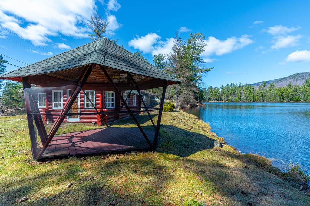 exterior of cabin on knottingham road in ray brook ny