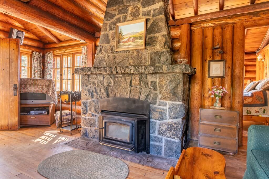 interior of cabin on knottingham road in ray brook ny