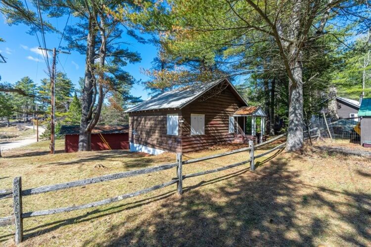 exterior of cabin on knottingham road in ray brook ny