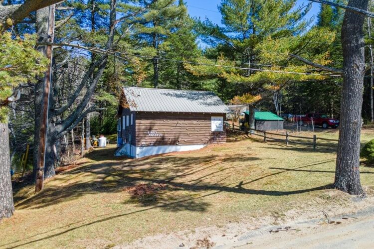 exterior of cabin on knottingham road in ray brook ny