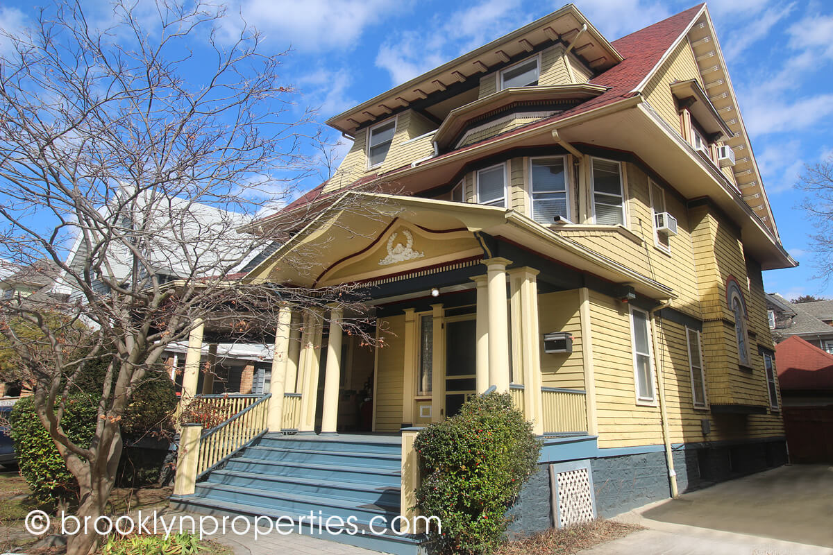 exterior view of 773 east 21st street