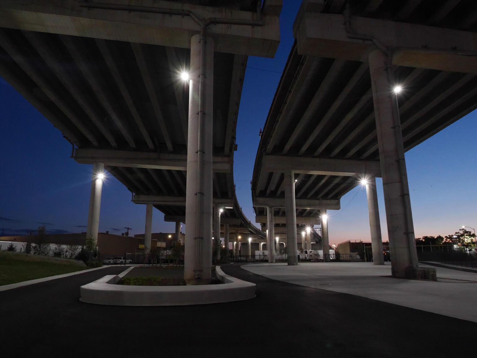 under the k bridge park at night