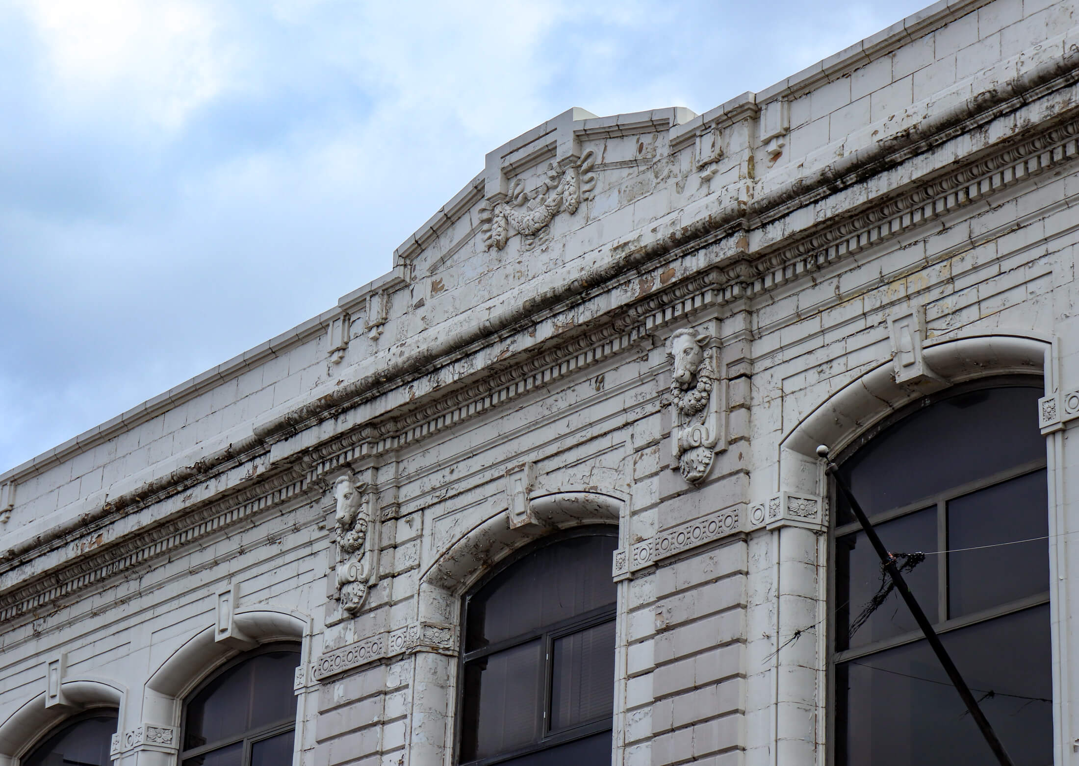 cornice of 1368 fulton street in bed stuy brooklyn