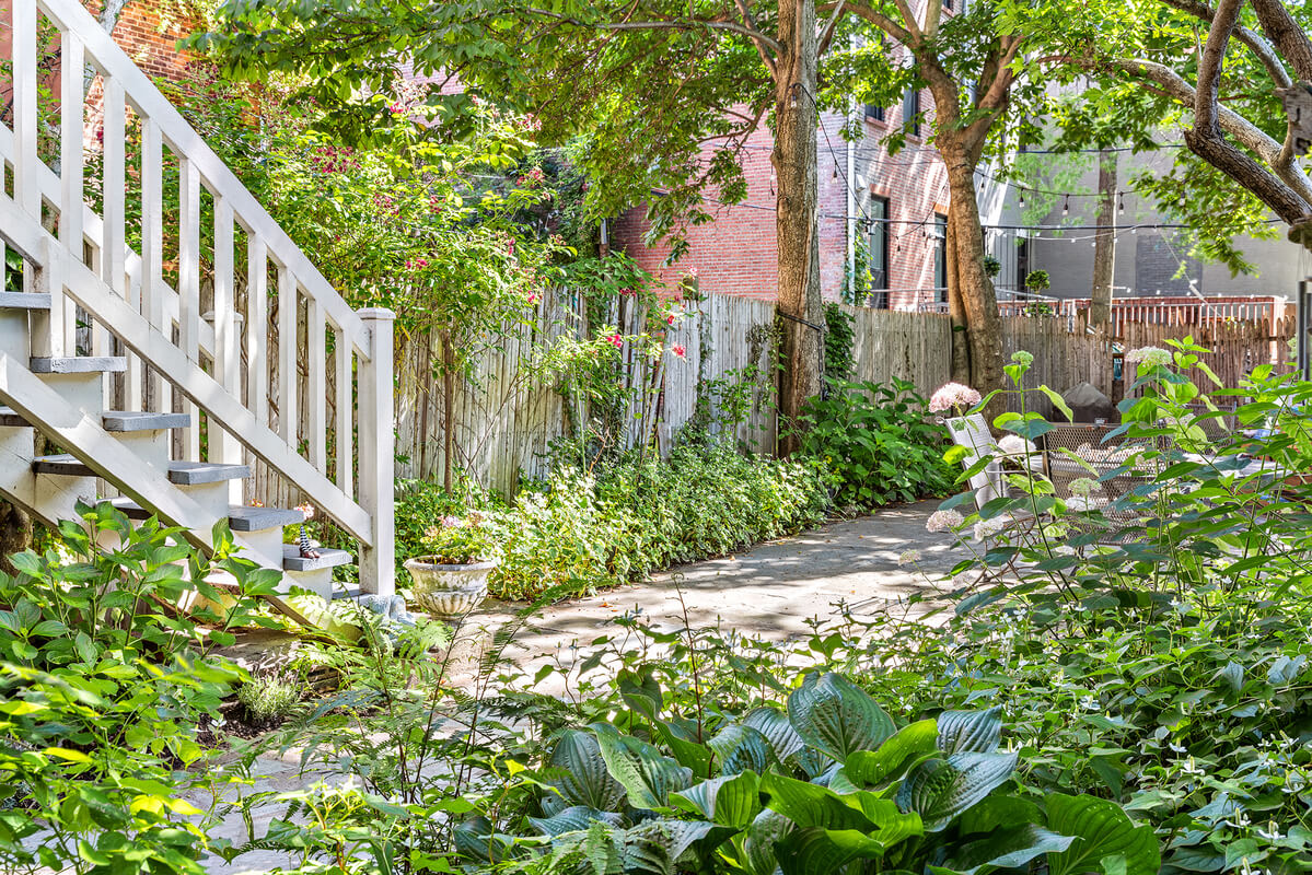 exterior of 357 washington avenue in clinton hill brooklyn