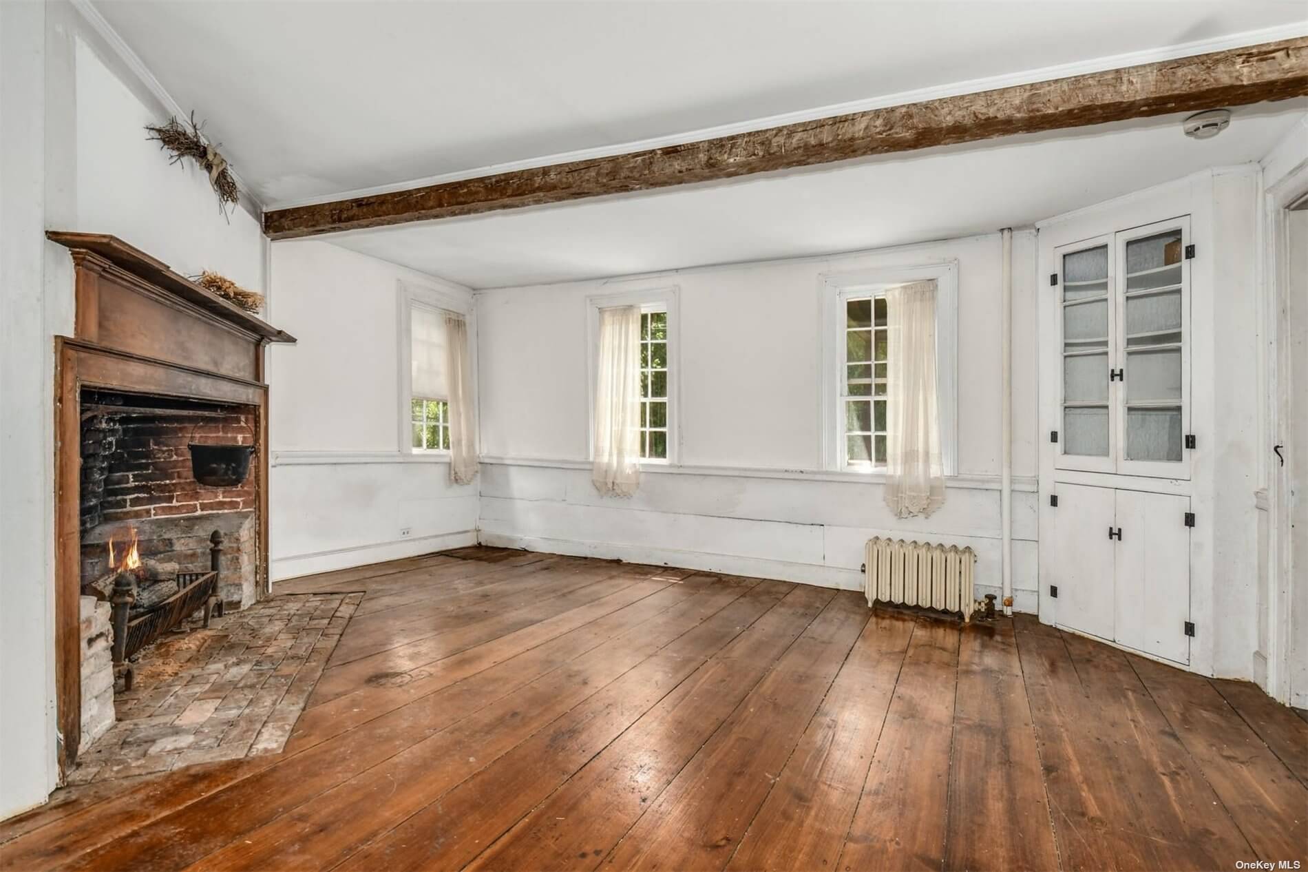 interior of the chichester inn 107 chichester road in huntington long island