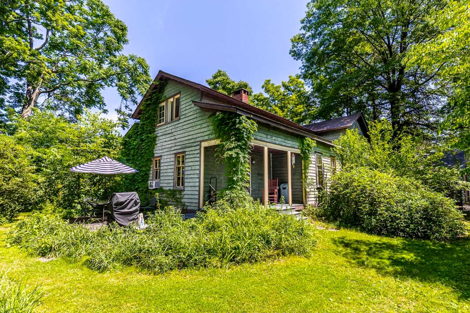 exterior of 6363 mill street in rhinebeck ny