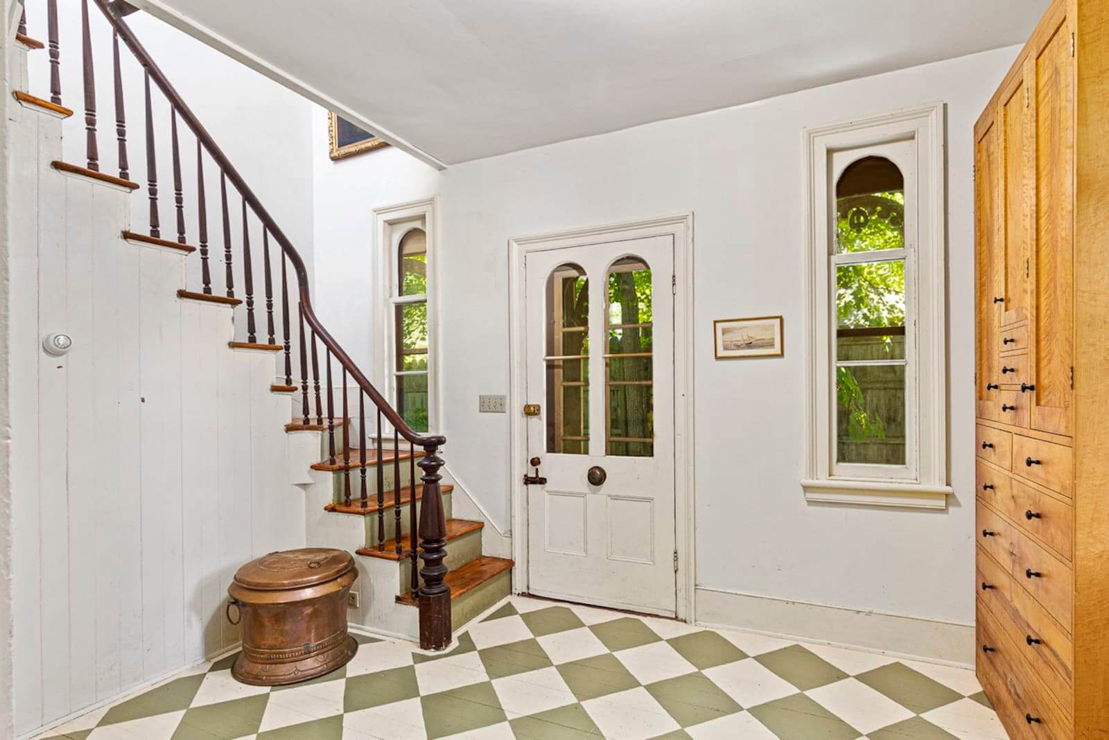 interior of 6363 mill street in rhinebeck ny